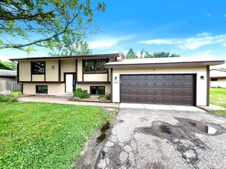 6483 Magda Dr, Maple Grove, MN 55369