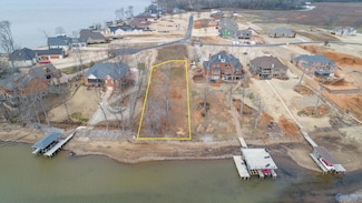 18 Brigadoon Dr, Athens, AL 35611