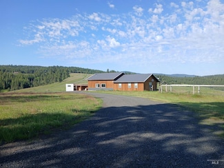 1031 E Rock Creek Rd, Potlatch, ID 83855