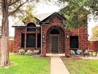 504 Woodlake Dr, Coppell, TX 75019