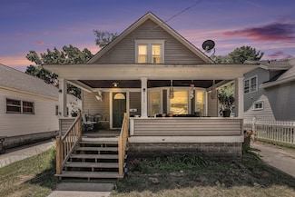 905 W Forest Ave, Muskegon, MI 49441