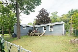 594 Province Rd, Belmont, NH 03220