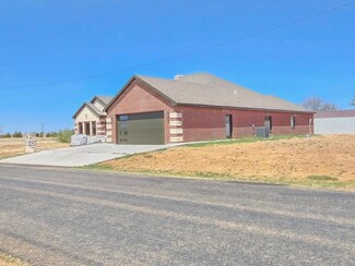 406 Bulldog Dr, Amherst, TX 79312