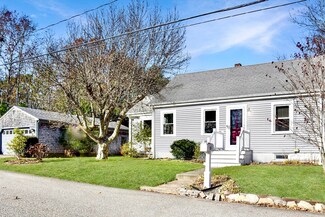 19 Bellevue St, North Dartmouth, MA 02747