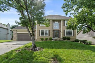 1008 NE Kenwood Dr, Lees Summit, MO 64064