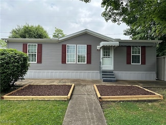 1626 E 51st St, Ashtabula, OH 44004
