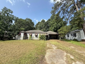 1104 John Paul Jones Ave, Leesville, LA 71446