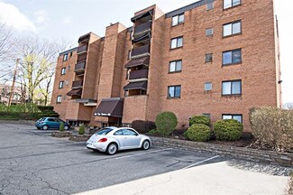 416 Isabella St Unit 206, Oakmont, PA 15139