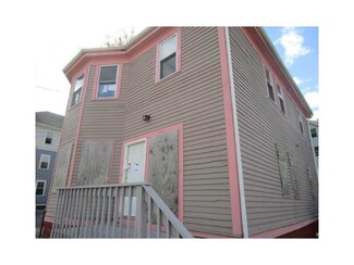 346 Douglas Ave, Providence, RI 02908