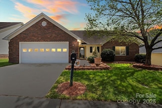 202 Pond View Dr, Salisbury, NC 28147