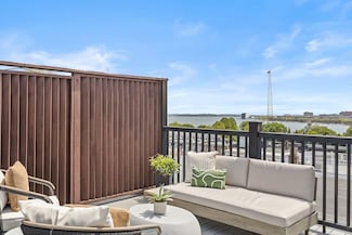 91 Old Harbor St Unit 3, Boston, MA 02127
