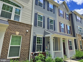 18316 Reaper Hill Ct, Triangle, VA 22172