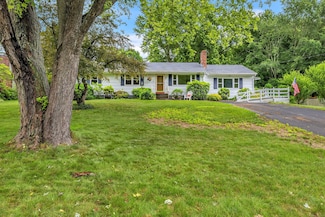 108 Sandlewood Dr, Madison, CT 06443