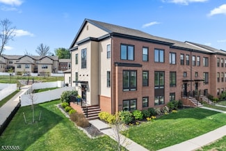 81 Village Dr, Skillman, NJ 08558
