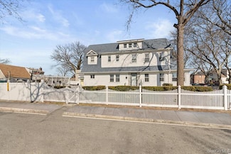 120-44 192nd St, St. Albans, NY 11412