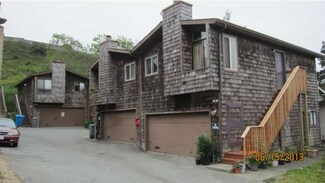 490 Lewis Ln, Pacifica, CA 94044