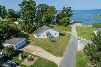 825 Marsh Pungo Rd, Locust Hill, VA 23092