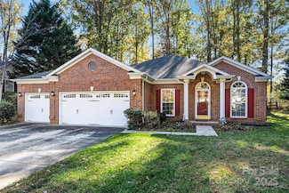 10526 Sycamore Club Dr, Mint Hill, NC 28227