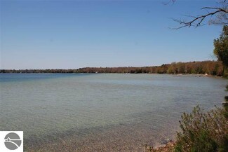 7179 Deadstream Rd, Honor, MI 49640