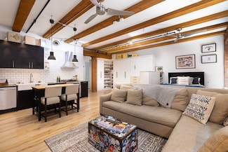 21 Wormwood St Unit 310, Boston, MA 02210