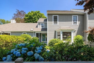 44 Floret Cir, Hingham, MA 02043
