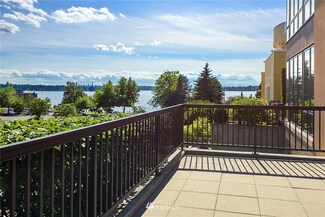 10128 NE 59th St Unit B, Kirkland, WA 98033