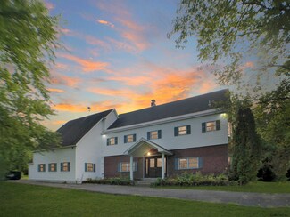 2228 Webster Dr, Niskayuna, NY 12309