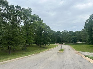 2035 Roberta Ave, West Plains, MO 65775