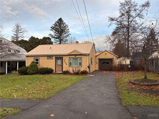 222 Lindbergh Rd, Syracuse, NY 13205