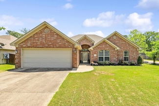 2121 Hickory Dr, Bryant, AR 72019