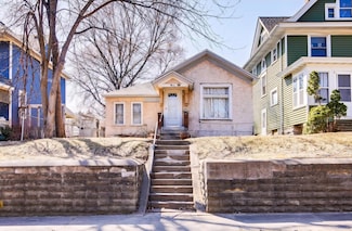 300 Baker St E, Saint Paul, MN 55107