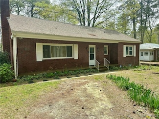 2919 Park Dr W, Petersburg, VA 23805