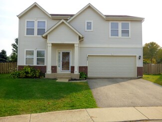 827 Valley Stream Dr, Pingree Grove, IL 60140