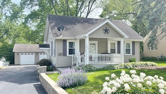 216 Ash St, New Lenox, IL 60451