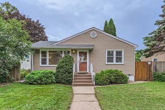 1493 Western Ave N, Saint Paul, MN 55117