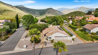 15655 Thornbush Rd, Ramona, CA 92065