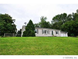 2989 Quaker Rd, Palmyra, NY 14522