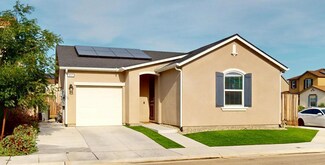 853 Corazon Ave, Clovis, CA 93619