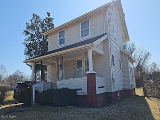 2520 8th St NE, Canton, OH 44704