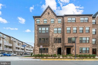 20750 Wood Quay Dr, Dulles, VA 20166