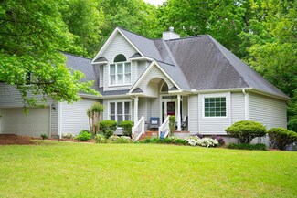 102 Broken Ridge Ct, Greenwood, SC 29646