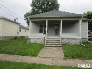 1106 E Saint Louis St, West Frankfort, IL 62896