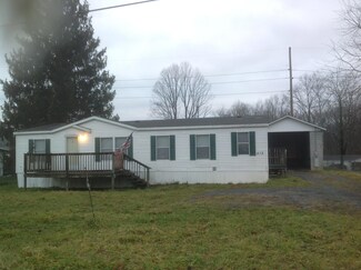 512 Ames Heights Rd, Lansing, WV 25862
