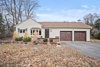 376 Holmes Rd, Rochester, NY 14626