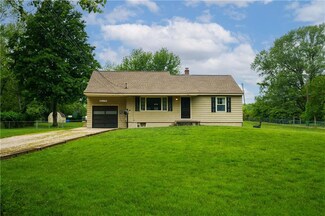 10914 Grandview Rd, Kansas City, MO 64137