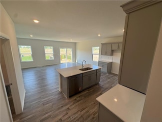 20182 Cornice St, Spring Hill, KS 66083