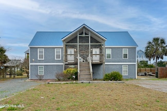 220 Port Dr, North Topsail Beach, NC 28460