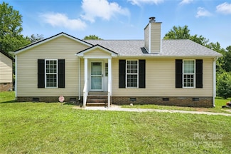 8106 Strawberry Point Dr, Charlotte, NC 28215