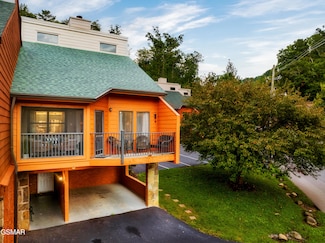 403 Baskins Creek Rd Unit 203, Gatlinburg, TN 37738