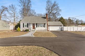 13 Cherry Hill Dr, Seekonk, MA 02771